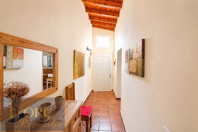Foto 00a97d5f-b337-480c-ab4d-7ec46cb3453a. Casa amb aparcament a Jinamar Telde