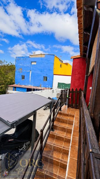 Foto 776894c2-367d-4bd6-a735-e714cdcabd30. Casa amb aparcament a Jinamar Telde