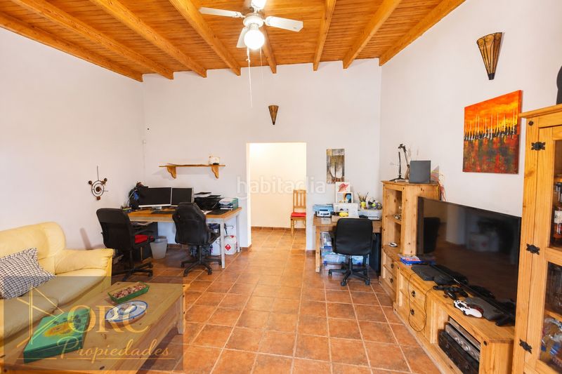 Foto e81a120d-269b-4044-857f-0592bd42be59. Casa amb aparcament a Jinamar Telde