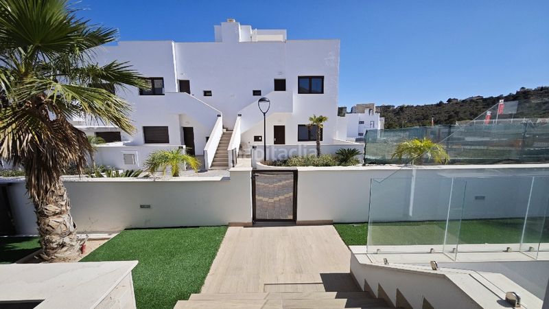 Foto 4b667888-922e-43df-a7dc-d13b7931e002. Chalet  independiente balcon en balcón de Finestrat-terra marina Finestrat