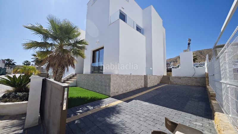 Foto d2c4ac7f-083f-4c8f-bfe0-24257e10067b. Chalet  independiente balcon en balcón de Finestrat-terra marina Finestrat