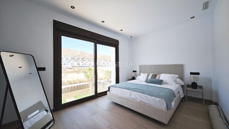 Foto d9d92ded-9c84-40e2-9ef9-1d4e2ac945a8. Chalet  independiente balcon en balcón de Finestrat-terra marina Finestrat