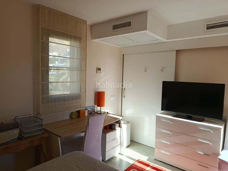 Foto b10e72f3-e2ae-4bae-9b24-80f293db29d5. Casa adossada amb calefacció aparcament piscina a Finestrat