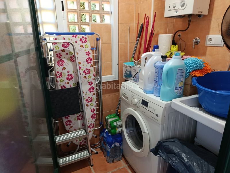 Foto b93a4659-76cf-484f-9684-917653fbd136. Casa adossada amb calefacció aparcament piscina a Finestrat