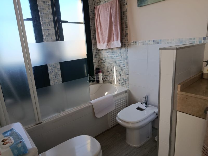 Foto d35bb3fc-9879-421a-b5e0-fd6d40d87b8e. Casa adossada amb calefacció aparcament piscina a Finestrat