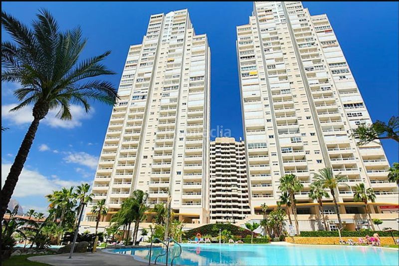 Foto 77dab6ec-bb3f-43d2-ac87-6ba7a2004df7. Aparcament cotxe a Rincón Bajo Benidorm