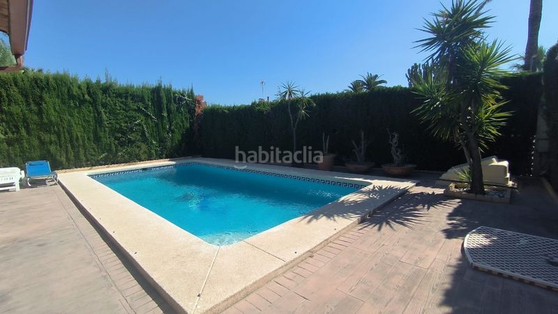 Foto a7307f12-f540-4803-bb20-dea27a36eba9. Casa amb aparcament piscina a Playa Poniente Benidorm