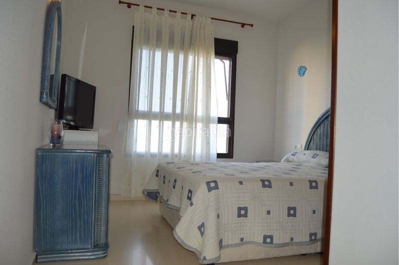 Foto 26d2ac66-dd52-4fa1-930f-d6469e925579. Apartament amb calefacció aparcament piscina a Playa Poniente Benidorm