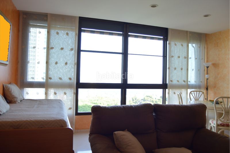Foto 8e1e5d86-5b32-4c6c-b823-f4d0f4ecc6d7. Apartament amb calefacció aparcament piscina a Playa Poniente Benidorm
