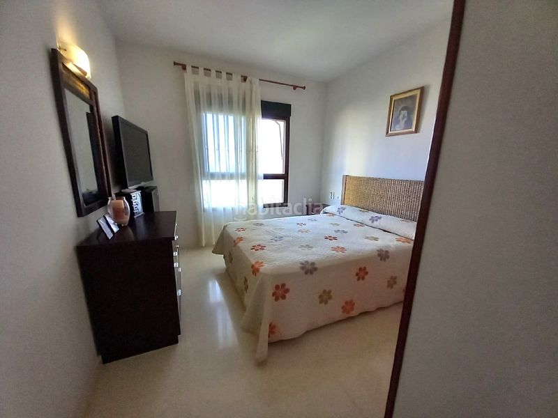 Foto a2a0a53a-98ff-462e-b034-ceb8661f2b6d. Apartament amb calefacció aparcament piscina a Playa Poniente Benidorm