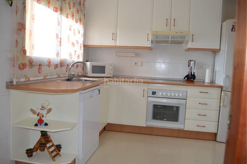 Foto b993df79-af7a-4880-a192-55fb597a74d8. Apartament amb calefacció aparcament piscina a Playa Poniente Benidorm