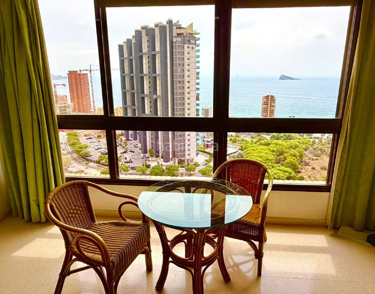 Foto 2fa71d77-9c68-4d12-a99d-eabdc336956d. Apartament amb calefacció aparcament piscina a Playa Poniente Benidorm