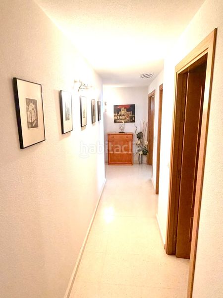 Foto 6124d2a9-7815-4c87-a8d4-a0fad2f22650. Apartament amb calefacció aparcament piscina a Playa Poniente Benidorm
