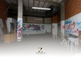 Business premise  Calle de monreal. Local en venta en calle de monreal