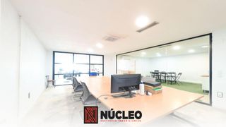 Local Comercial  Calle de la duquesa de villahermosa. Amplio local en duquesa de villahermosa