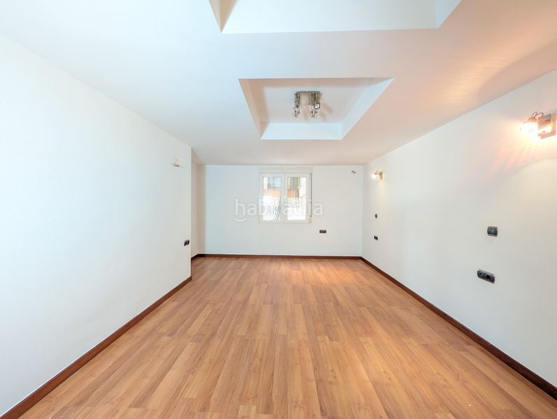 Foto d3442172-6578-44cb-b6c6-16862dd3c9fe. Local comercial a Ruiseñores Zaragoza