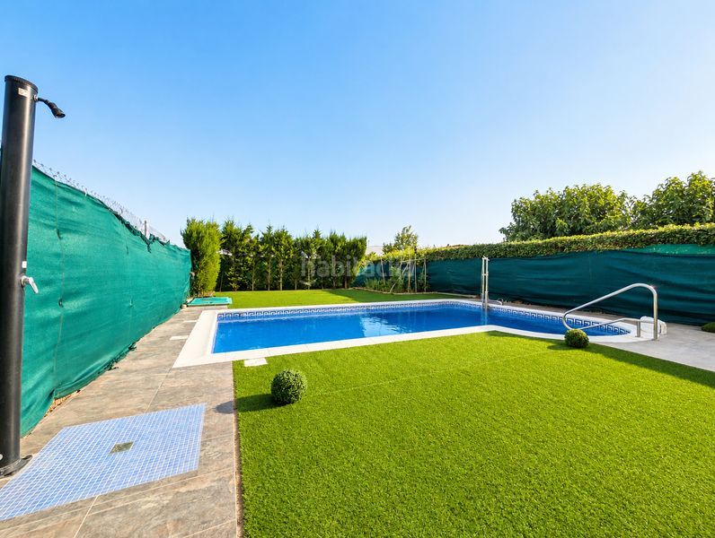 Foto 7086bb18-912d-430f-89eb-18d802ceea64. Xalet amb calefacció piscina a Zuera