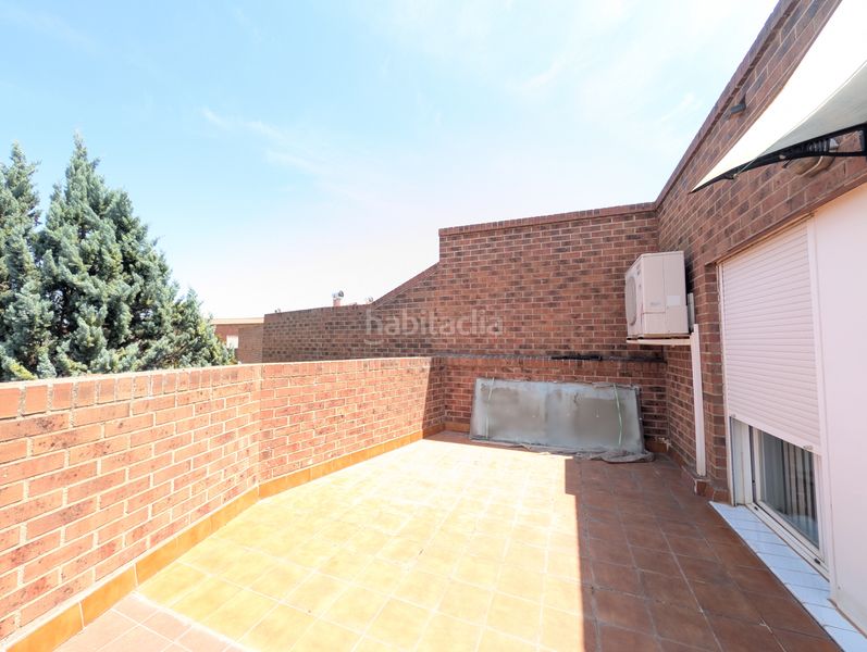 Foto 97739d49-c245-4349-a3cc-f60b9bc5b48e. Casa adossada amb calefacció aparcament piscina a Zaragoza