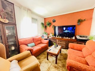 Flat  Avenida de san juan de la peña. Piso en venta en avenida san juan de la peña