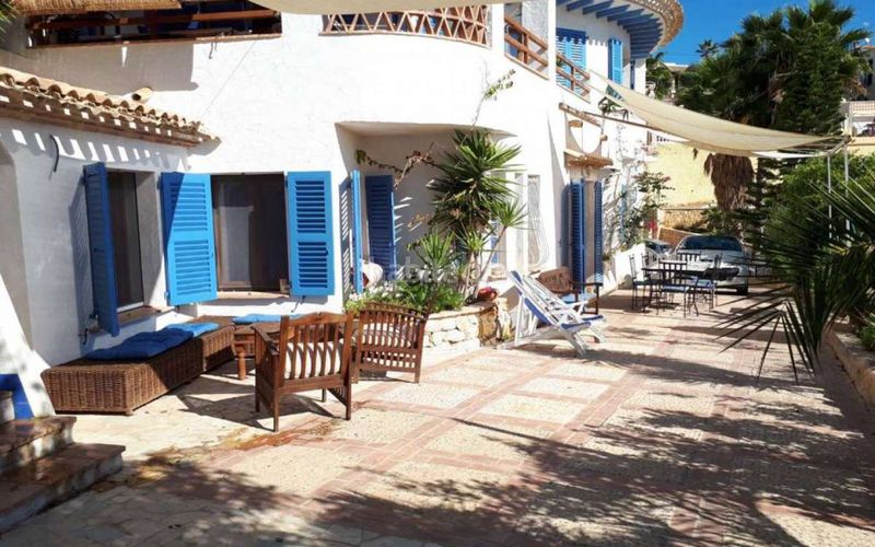 Foto 1bf7f7db-8db4-4880-a529-c60f187fb8d9. Casa amb aparcament a Pueblo Español-Coveta Fumá Campello (el)