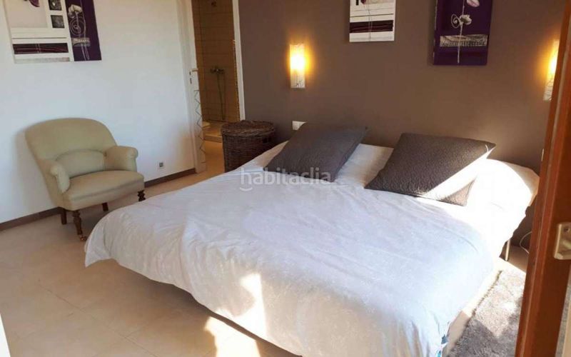 Foto 5277a648-8e13-4d9f-b25d-a4e57a5265f5. Casa amb aparcament a Pueblo Español-Coveta Fumá Campello (el)