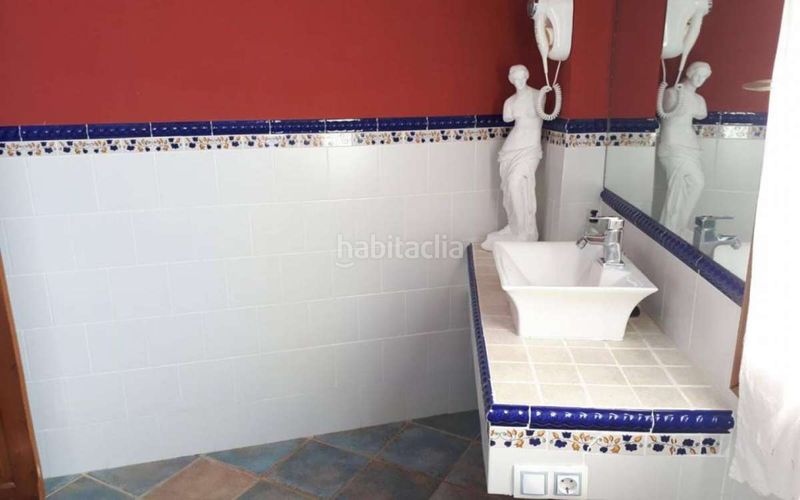 Foto 56cf41fc-2c98-4df4-9e76-d83fa1b3703e. Casa amb aparcament a Pueblo Español-Coveta Fumá Campello (el)