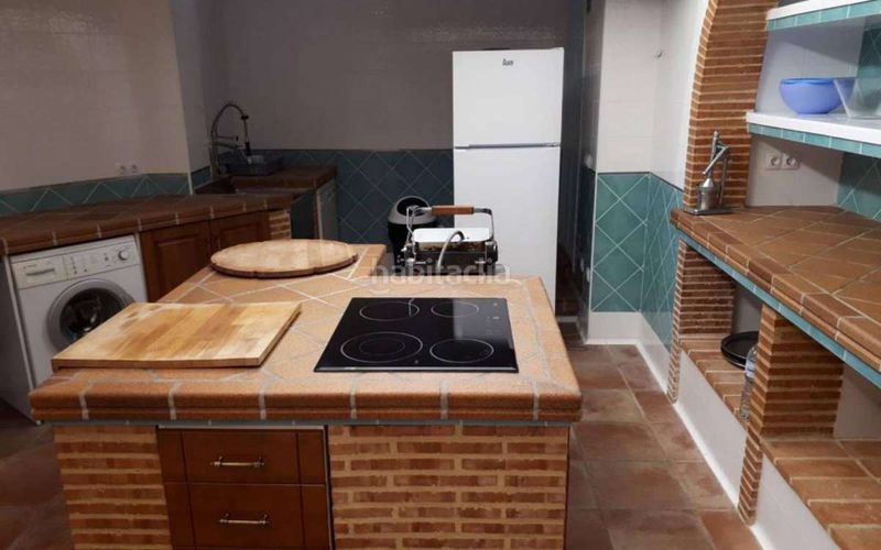 Foto 85c56ce9-e3a2-4656-a096-8e8bbe34e61e. Casa amb aparcament a Pueblo Español-Coveta Fumá Campello (el)