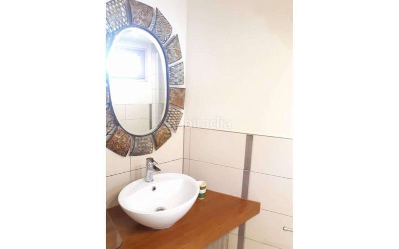 Foto c0e02dda-ca85-4b68-a8b4-d65f1f087029. Casa amb aparcament a Pueblo Español-Coveta Fumá Campello (el)
