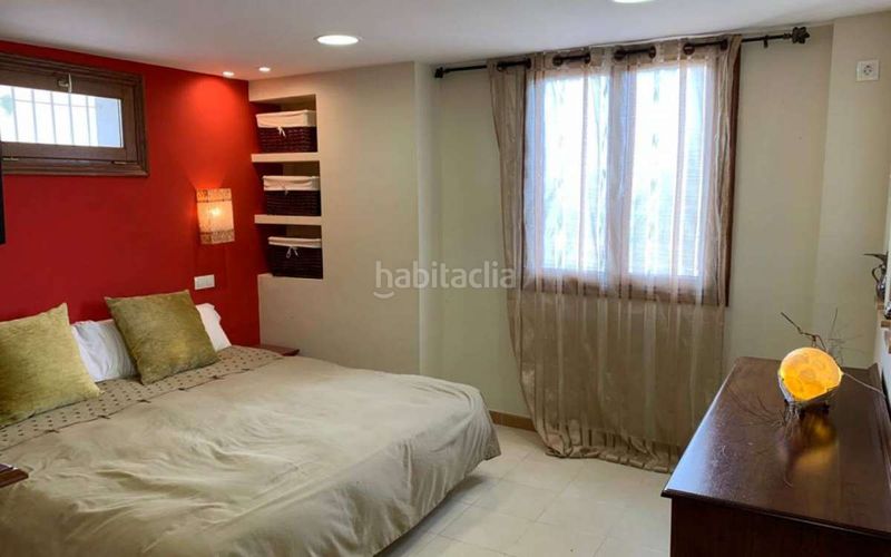 Foto c47926ca-2eb8-4def-9ecd-e5e61b3fee05. Casa amb aparcament a Pueblo Español-Coveta Fumá Campello (el)