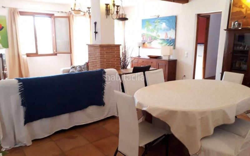 Foto d8a5271a-d0be-43ae-82e0-1ea4f343f32b. Casa amb aparcament a Pueblo Español-Coveta Fumá Campello (el)