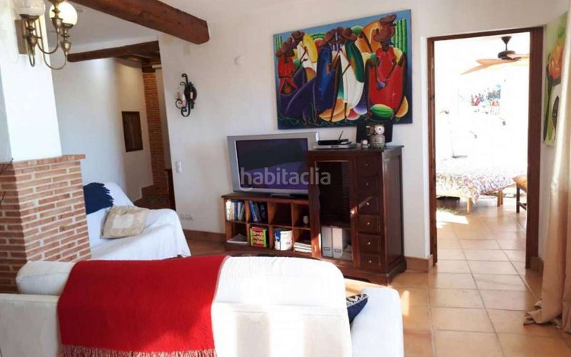 Foto dd2eaf70-ec47-4877-91bb-be54c3bf0397. Casa amb aparcament a Pueblo Español-Coveta Fumá Campello (el)