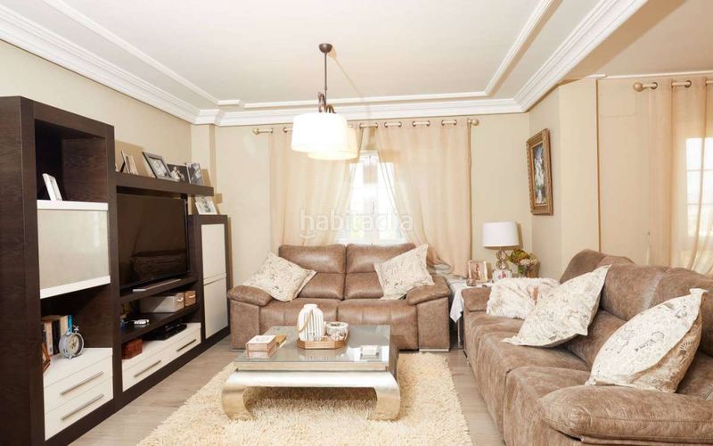 Foto d5246464-75e2-463b-b8d9-8529dc7e10a4. Casa amb aparcament a Monòver
