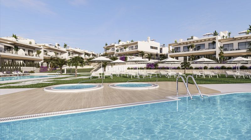 Foto 1cc57fb2-bff3-4aa6-bdcf-75720ebd67fd. Planta baixa amb piscina a La Florida Orihuela