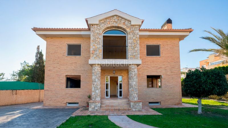 Foto 295a6cc1-02b7-4cda-885d-8e06a8fea190. Casa a Playa Muchavista Campello (el)