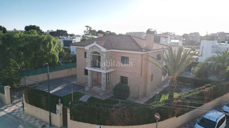 Foto ded41108-3e68-4077-9eaf-a25b5356fb13. Casa a Playa Muchavista Campello (el)