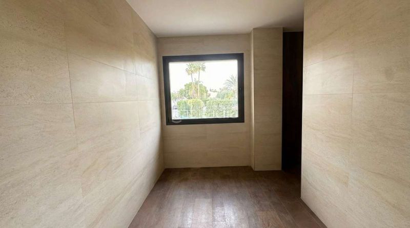 Foto e7326cbf-16e4-4241-aca3-bacf91f99586. Casa a Playa Muchavista Campello (el)