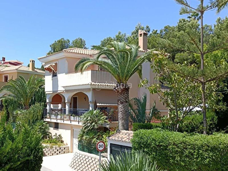 Foto 694c7cad-2ee4-4ea9-ab8f-a02712323fd8. Casa amb aparcament piscina a Bonalba-Cotoveta Mutxamel