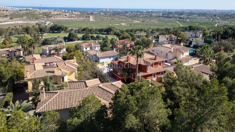 Foto e9a4cf35-b4f6-4258-ba09-69cf7d76f44e. Casa amb aparcament piscina a Bonalba-Cotoveta Mutxamel