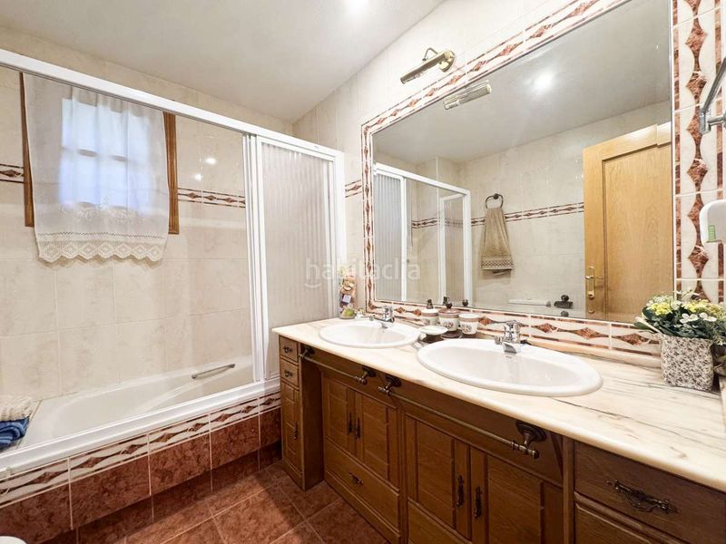 Foto ebfe5e94-3c6d-4944-bdd4-e21eb5496140. Casa amb aparcament piscina a Bonalba-Cotoveta Mutxamel