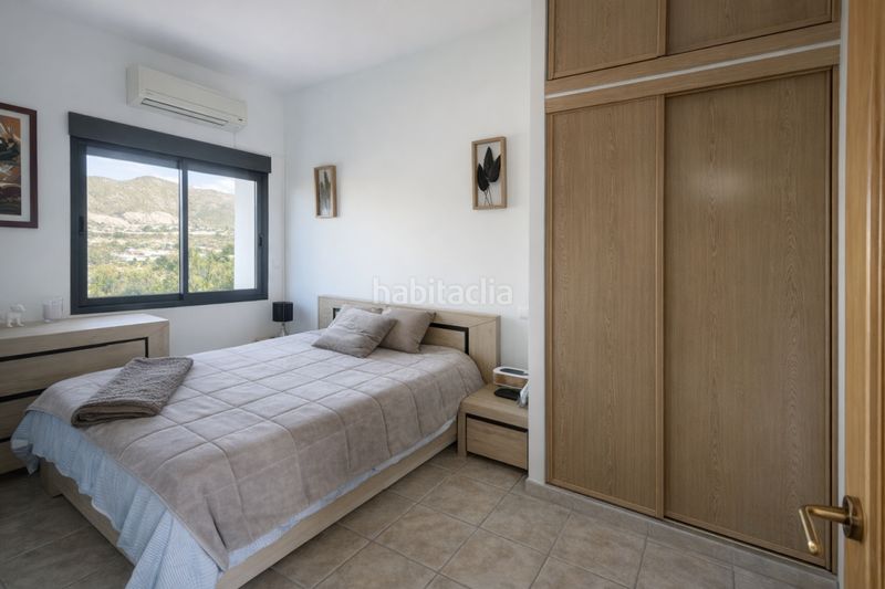 Foto c4d60172-f6b6-42a2-90c2-609c2ed4fba9. Casa amb aparcament a Pueblo Español-Coveta Fumá Campello (el)