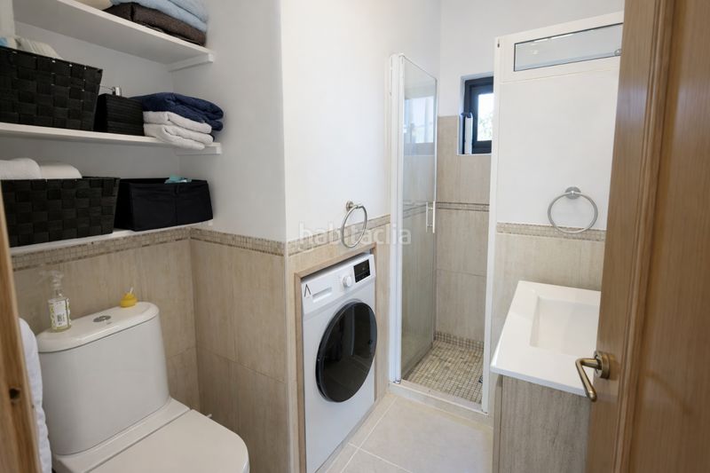 Foto e60ca1a6-dd63-4418-b679-e895b5342dd9. Casa amb aparcament a Pueblo Español-Coveta Fumá Campello (el)