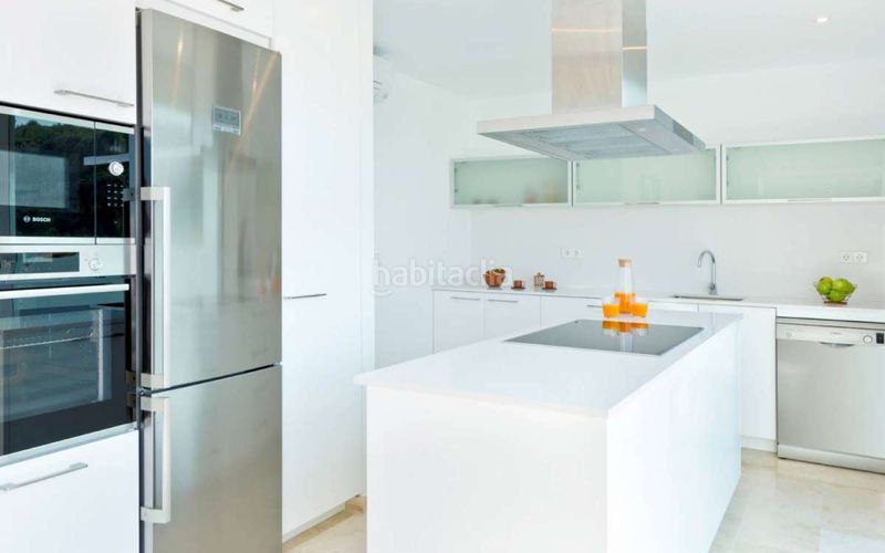 Foto f1689f81-ff10-45e4-870a-07de16625142. Casa amb aparcament a Altea la vella Altea