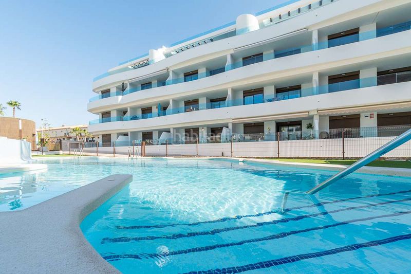 Foto 4d3f092b-971e-4fbd-9b20-7516a8204614. Pis amb piscina a Playa Flamenca Orihuela