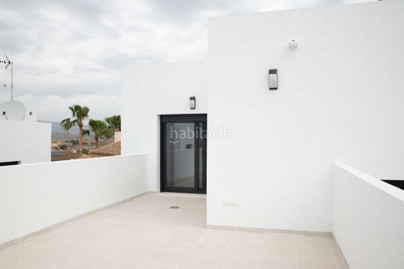 Foto 02fa5f57-980a-4da9-a8e8-c18e1ad65569. Casa amb piscina a Busot