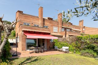 Lloguer Casa a Sant Vicenç Centre. Chalet en alquiler con vistas al mar en sant vicenç de montalt