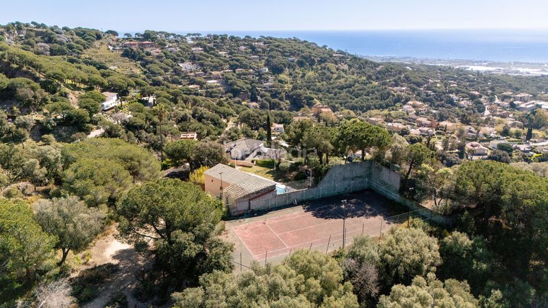 Foto 6c6fa188-3f5e-47e9-a517-572d342a3bf6. Casa amb calefacció aparcament piscina a Cabrera de Mar