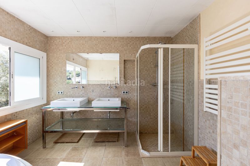 Foto 7fbab575-d1c7-4934-ae27-e8287a9c7aa6. Casa amb calefacció aparcament piscina a Cabrera de Mar