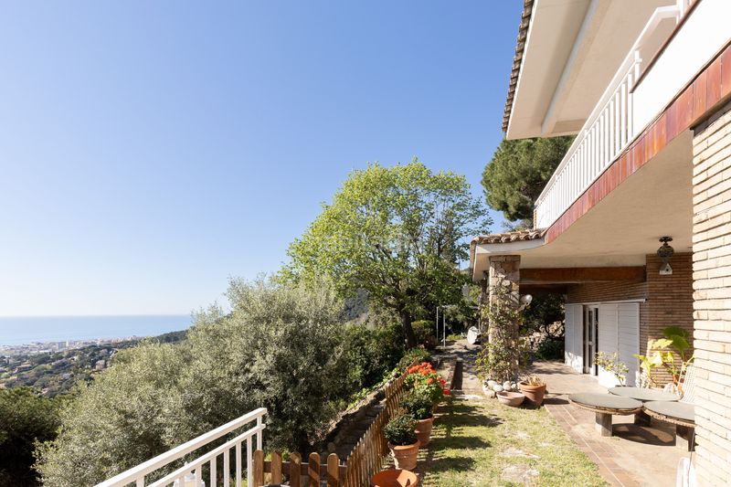 Foto b4c84ea6-3c42-42e3-927f-8d6bb7f8ecae. Casa amb calefacció aparcament piscina a Cabrera de Mar
