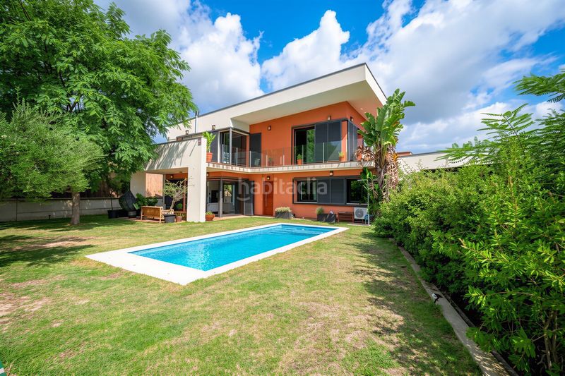 Foto b31f954d-bb90-49aa-b5b2-b61b8e5e263a. Casa amb aparcament piscina a Vallveric Mataró