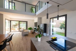 Casa a Vallveric. Casa contempor�nea con piscina y vistas al mar en matar�